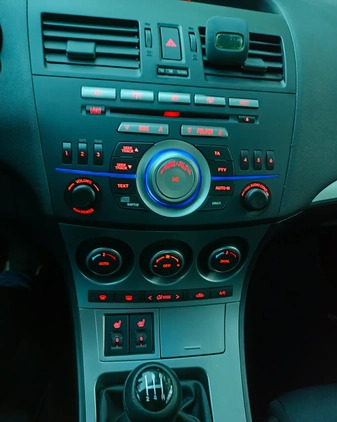 Mazda 3 cena 27777 przebieg: 119000, rok produkcji 2012 z Żyrardów małe 562